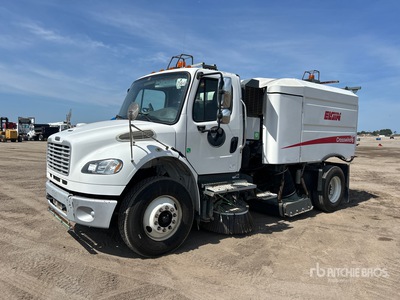 2019 Elgin Crosswind on 2019 Freightliner M2 106 Camion balai