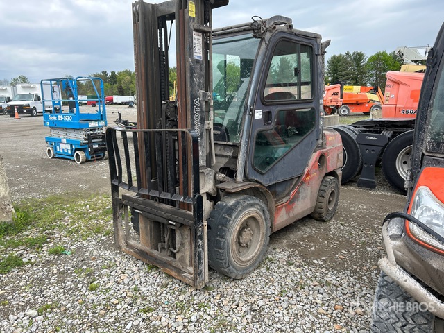 2018 Toyota 8FDU32 Forklift