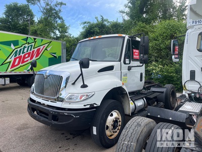 2007 International 4400 4x2 S/A Day Cab Truck Tractor