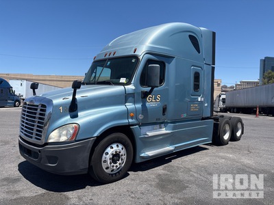2014 Freightliner Cascadia 6x4 Sleeper Truck Tractor