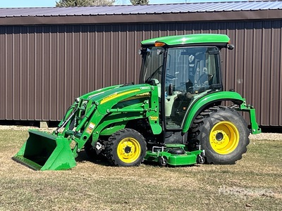 2013 John Deere 3520 4WD Utility Tractor