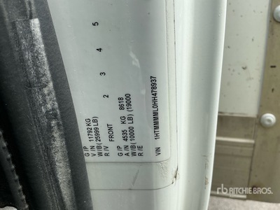 2017 International 4300 4x2 Camion fourgon