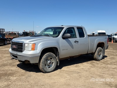 2011 GMC Sierra 2500HD 4x4 Extended Cab Pickup