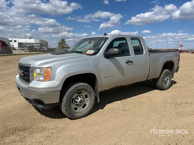 2011 GMC Sierra 2500HD 4x4 Extended Cab Pickup