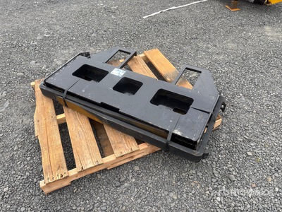 Kit Containers QT-45-FF-42 45 in. Skid Steer Fork Frame V2 W/42 in. Skid Steer Forks (Unused)