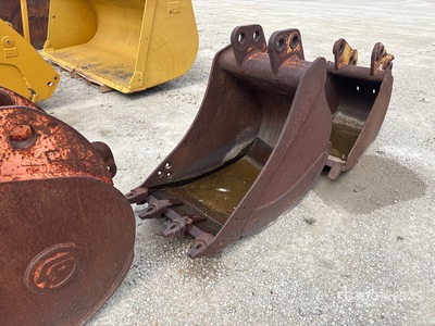29 in Digging Excavator Bucket