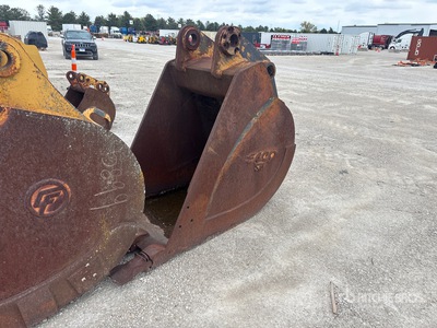 Esco 36 in Digging Excavator Bucket