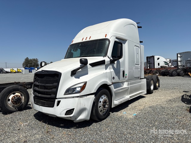 2024 Freightliner Cascadia 126 6x4 T/A Sleeper Truck Tractor