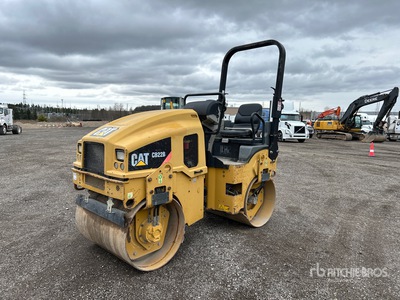 2015 Cat CB22B Double Drum Roller