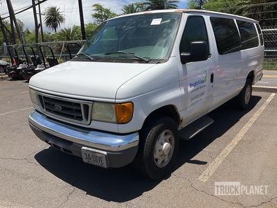 2006 Ford E-350 4x2 Cargo Van