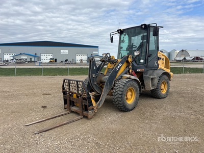 2019 John Deere 244L Wheel Loader