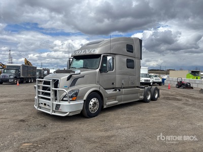 2013 Volvo VNL 6x4 トラックトラクター（T/A）
