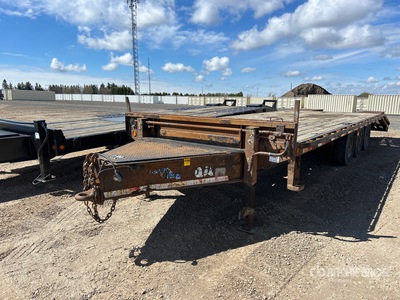 2009 Load Max 25 ft Tri/A Equipment Trailer
