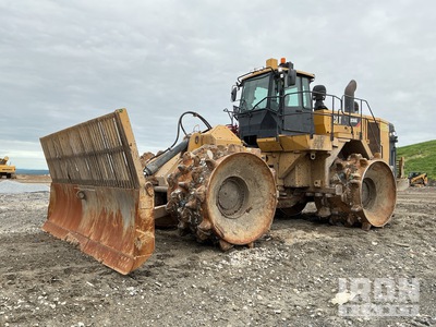 2018 Cat 836K مدمّج النفايات بعجلات