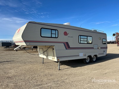 1991 Trav-L-Mate 25 ft T/A عربة سفر