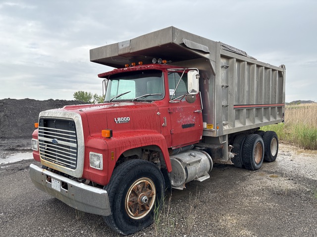 1989 Ford L8000 8x4 Tri/A Dump Truck 1989 Ford L8000 8x4 Tri/A Dump Truck