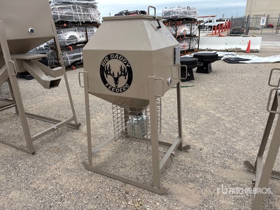 Big Daddy Feeders 700 LB Solar Deer Corn Feeder Varios, tienda, almacen, consumidor (Unused)