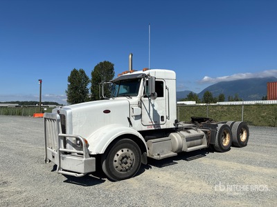 Peterbilt 330 6x4 3-Achs Sattelzugmaschine