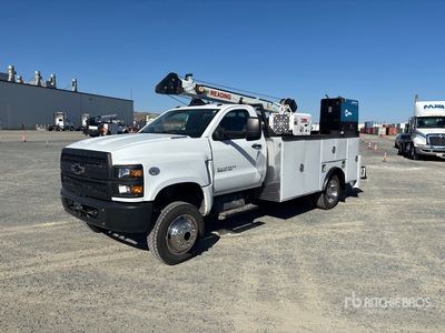 2022 Chevrolet 5500 4x4 Service Truck