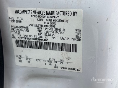 2017 Ford F-750 4x2 Camion de servicios