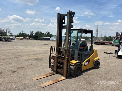 2018 Cat 2EP11000 11020 lb Montacargas Eléctrico
