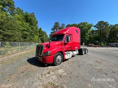2018 Freightliner Cascadia 125 6x4 T/A Sleeper Truck Tractor