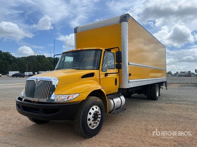 2019 International 4300 バントラック