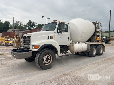 2004 STERLING L8500 6x4 Camion hormigonera