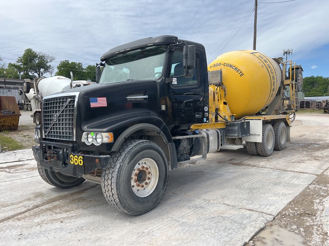 2016 Volvo VHD 8x4 Mixer Truck 2016 Volvo VHD 8x4 Mixer Truck