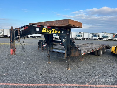 2012 Big Tex 22 GN 26 ft T/A Gooseneck Equipment Trailer
