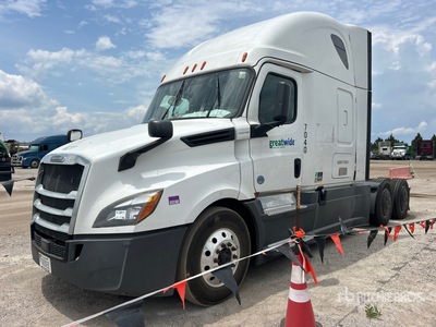2020 Freightliner Cascadia 126 6x4 T/A Slaapcabine Trekker