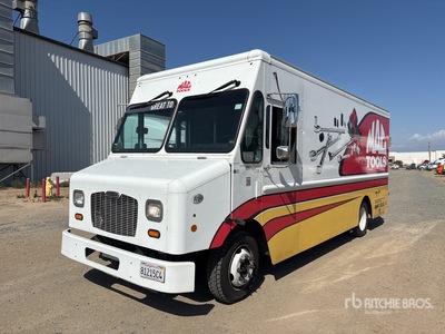 2016 Freightliner MT45 4x2 Bezorg busje