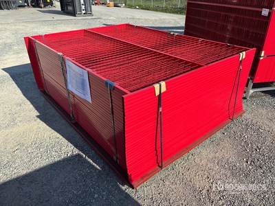 Quantity of (30) Canex 8 ft x 6 ft Powder Coated サイト フェンス (Unused)