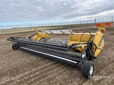 2004 New Holland 76C 16 ft Combine Pickup Header