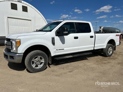 2017 Ford F-350 XLT 4x4 Crew Cab بيك اب