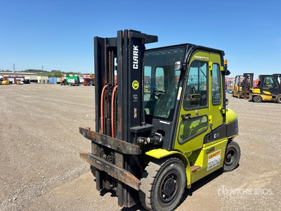 2019 Clark C45 5500 lb Pneumatic Tire Heftruck