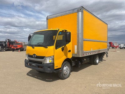 2016 Hino 195 4x2 Camion fourgon