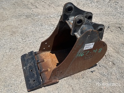 Cat 18 in Digging Excavator Bucket - Fits Cat