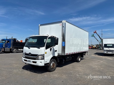2020 Hino 195 4x2 شاحنة فان