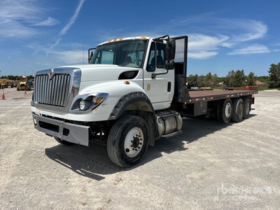 2015 International 7600 8x4 Flatbed Truck