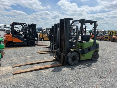 2015 Hamech VD50P 4600 lb Pneumatic Tire Forklift