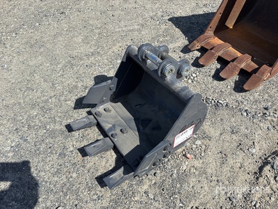 16 in Excavator Bucket