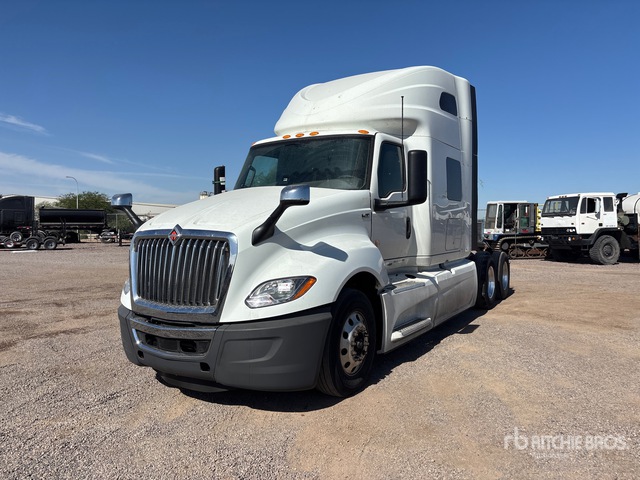 2023 International LT625 6x4 T/A Sleeper Truck Tractor