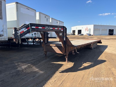 2014 PJ Gooseneck 32 ft Tri/A Gooseneck Remolque Portamaquinaria