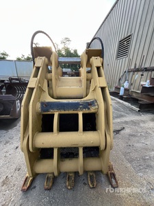 Rockland EKK330 48 in Excavator Bucket