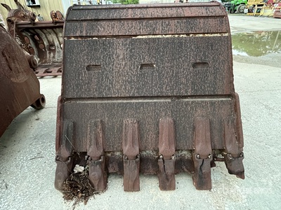 CP 59 In Excavator Digging Bucket