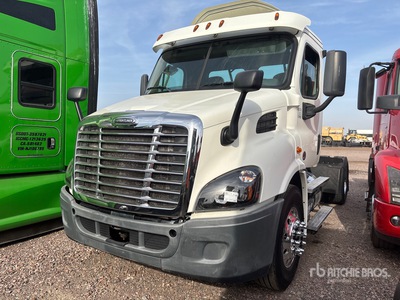 2016 Freightliner Cascadia 113 4x2 S/A Day Cab Truck Tractor (Inoperable)
