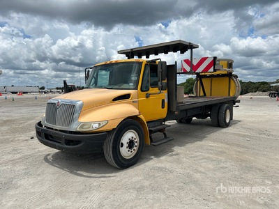 2009 International 4300 4x2 Autocarro riduzione impatto