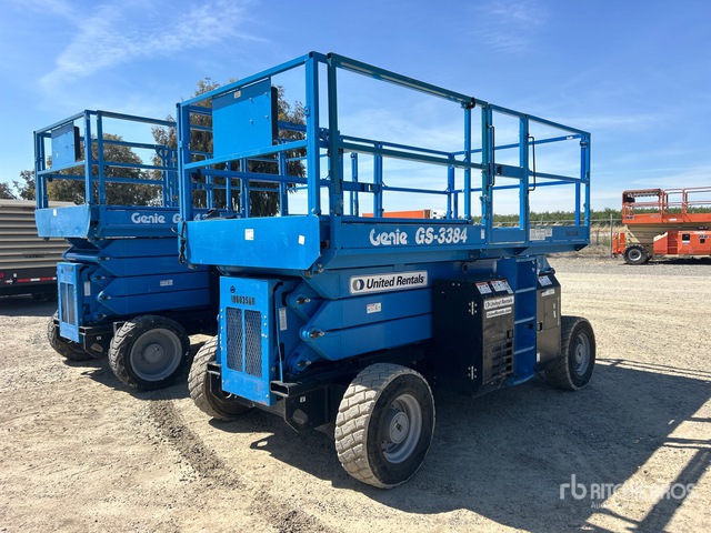 2017 Genie GS-3384 RT 4x4 Dual Fuel Scissor Lift