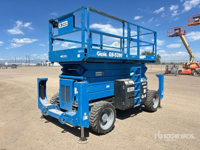2016 Genie GS-5390 4x4 Dual Fuel Ascenseur à ciseaux